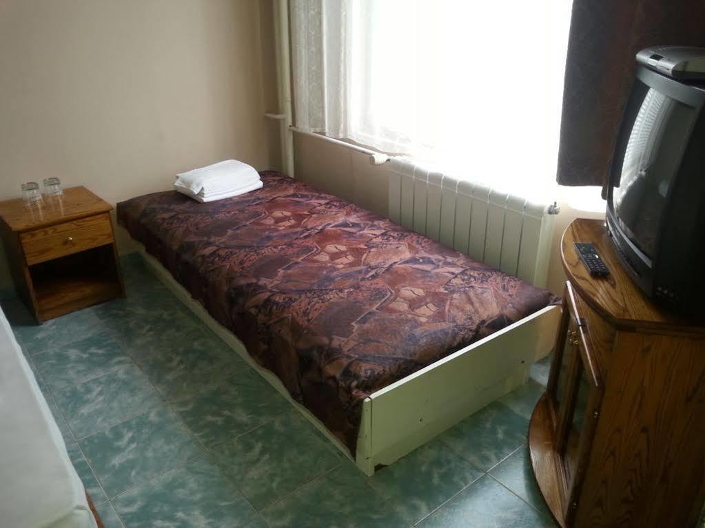 Kanclera Hotel Kaspichan エクステリア 写真