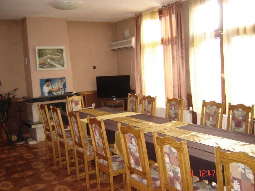 Kanclera Hotel Kaspichan エクステリア 写真