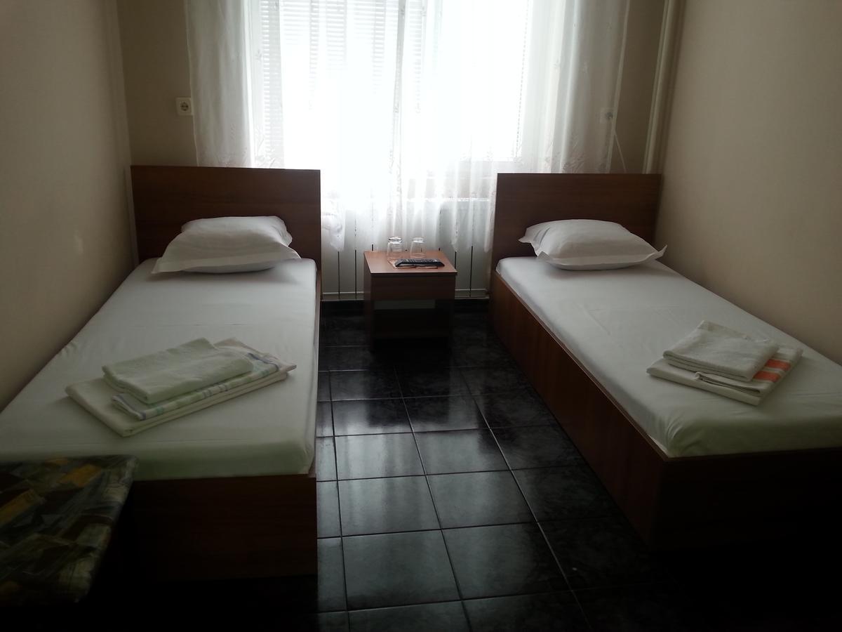 Kanclera Hotel Kaspichan エクステリア 写真